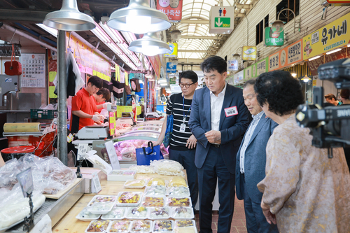 하은호 군포시장 23일 전통시장 방문