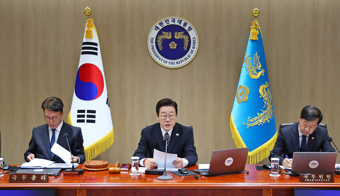 국무회의 주재하는 이재명 대통령