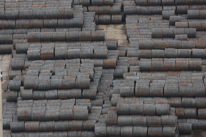 수요 감소·관세 장벽 ‘이중고’ K-철강, 인도·美 투자로 돌파구 찾기