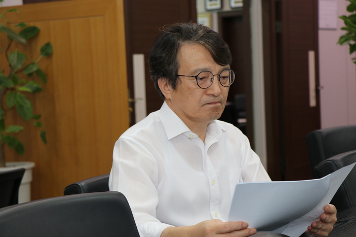 김의겸