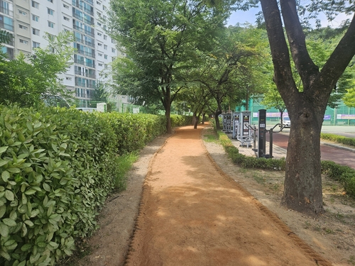 안양시 갈뫼어린이공원 맨발산책길 전경