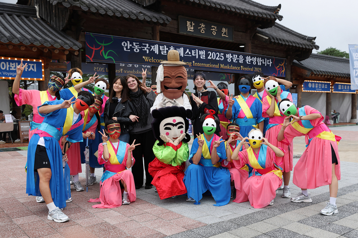 올해 축제 안동의 전통과 현대적 감각이 조화 이뤄
