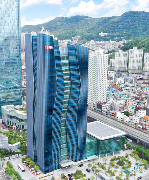 BNK금융지주.