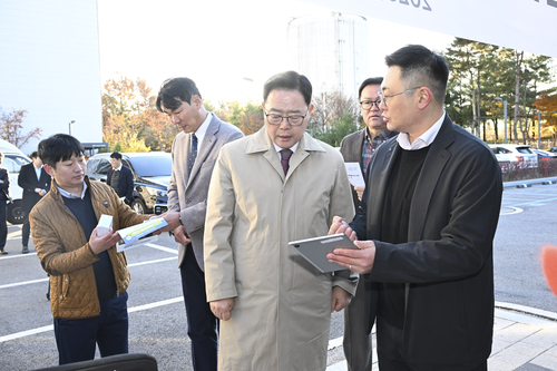 강수현 양주시장 10일 AI 기반 QR 활용 대형폐기물 배출 서비스 시연회 참석