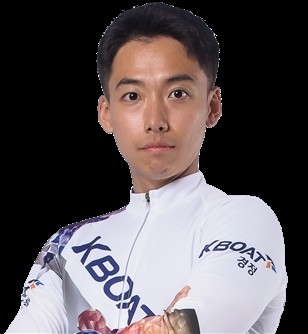 황동규 경정선수(17기, B2)