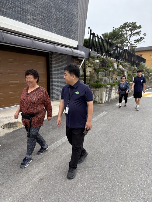 포천시 로봇 보조 기구 활용 건강증진사업 현장