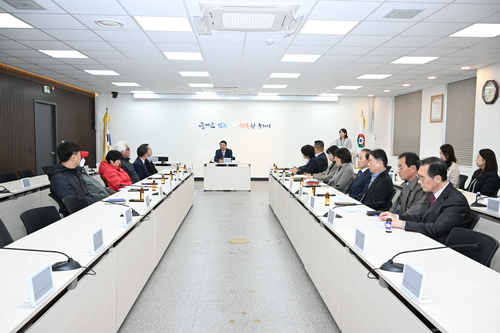 시민-기관-단체 10일 어려운 이웃을 위한 기부금품 구리시에 전달