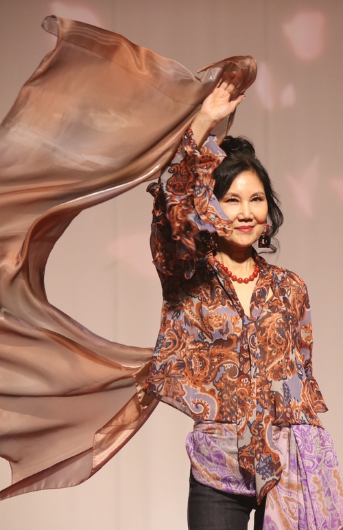 안양시 10일 롯데백화점 평촌점 문화홀에서 신중년 패션쇼 개최