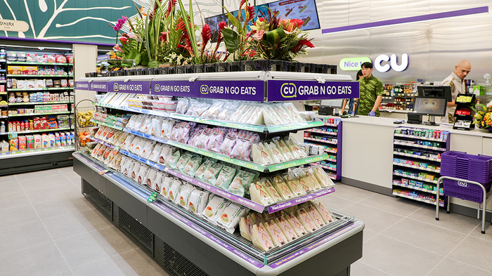 다운타운점 내부에서 판매되는 샌드위치 등 간편식 상품들. 사진=BGF리테일