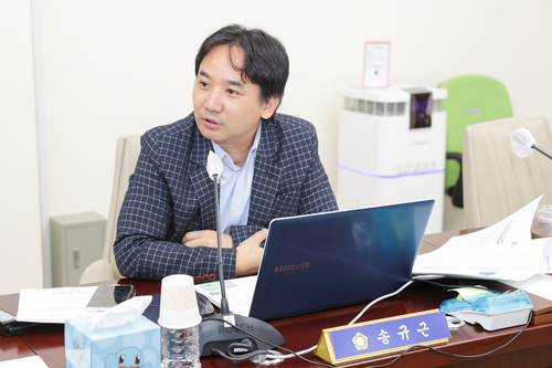 송규근 고양특례시의회 문화복지위원회 의원 14일 2025년도 행정사무감사 진행