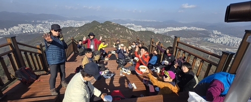 의정부시 수락산 기차바위 전망대 및 쉼터 조성. 제공=의정부시