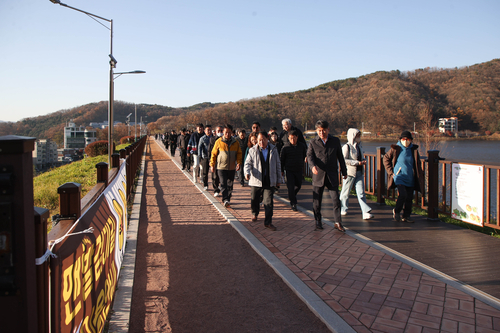 남양주시 17일 오남읍 시가지 통과도로, 호수공원 진입로, 맨발걷기길 조성 현장 점검 개최