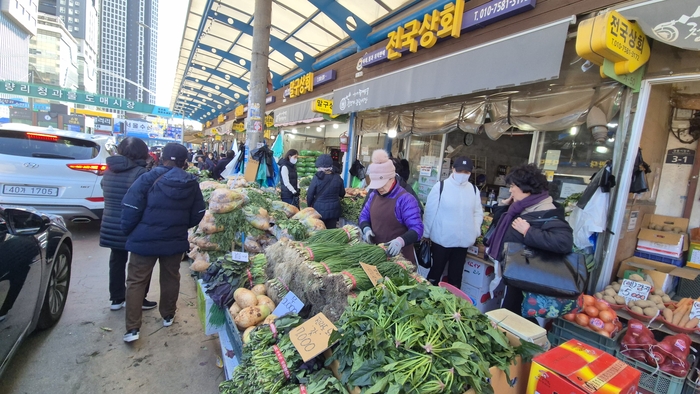 상생페이백 환급 젊은층…“온누리 상품권 어디서 써요?”
