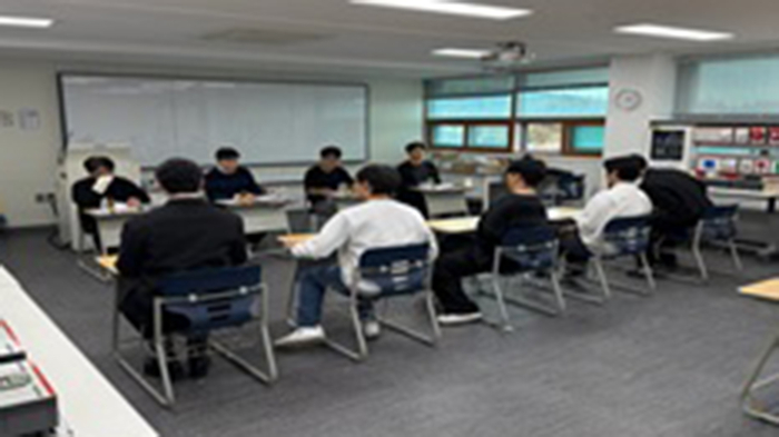 실전 기반 코칭으로 취업 경쟁력 강화…학생 만족도 94점 기록