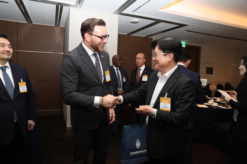 전국다문화도시협의회(회장 김병수 김포시장) 20일 롯데호텔서울에서 주한공관장 초청 오찬간담회 개최