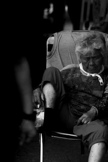 김찬명 작가의 '노인'