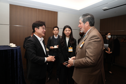 전국다문화도시협의회(회장 김병수 김포시장) 20일 롯데호텔서울에서 주한공관장 초청 오찬간담회 개최