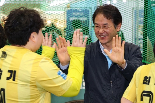 이동환 고양특례시장 22일 '2025년 고양 전국 여성 풋살대회' 개막식 주재