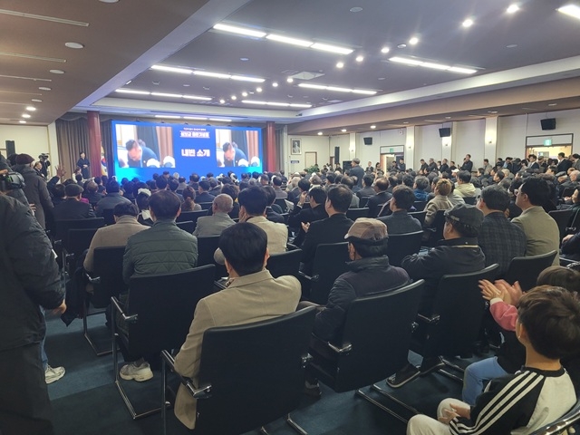 심보균 전 차관, 첫 출판기념회에 3500여명 '문전성시'