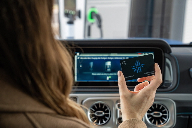 메르세데스-벤츠 코리아가 전기차 및 플러그인하이브리드차량 고객의 충전 경험을 강화하기 위해 통합 충전 서비스 'MB.CHARGE 퍼블릭'을 선보였다.