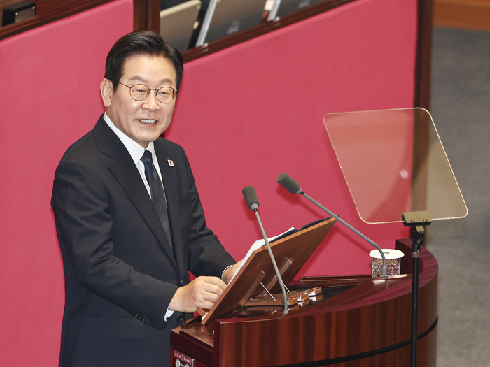 시정연설 하는 이재명 대통령