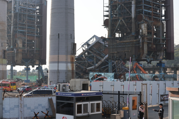 울산화력 사고 발생 사흘째…비까지 내려 수색 난항