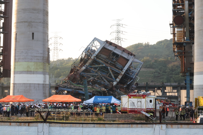 울산화력발전소 붕괴 현장