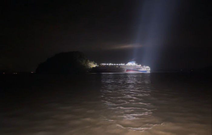 신안 장산도 해상서 267명 탄 여객선 좌초