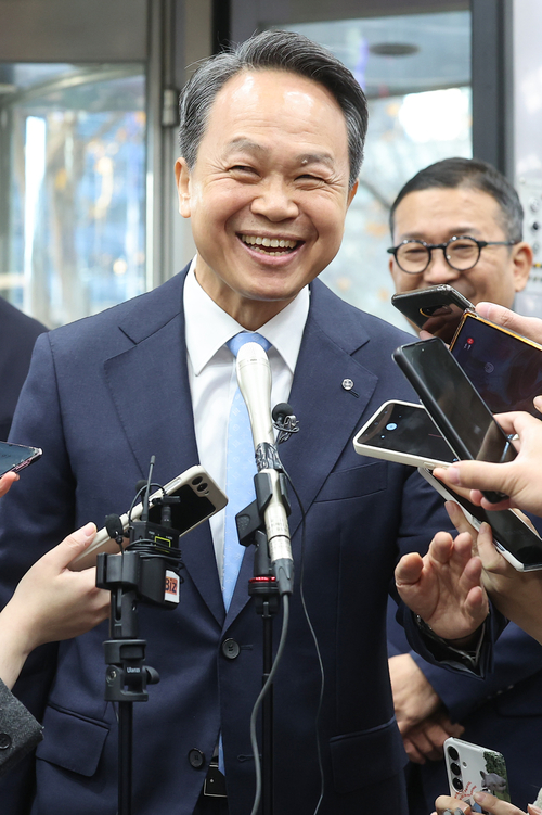 진옥동 신한금융지주 회장