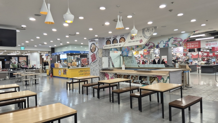 지난 4일 서울 강서구 홈플러스 가양점 내 푸드코트 전경. 사진=정희순 기자