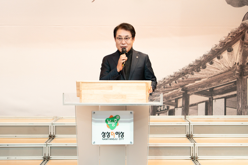 조성대 남양주시의회 의장 6일 '2025년 성탄감사예배 및 성탄 트리 점등식' 주재