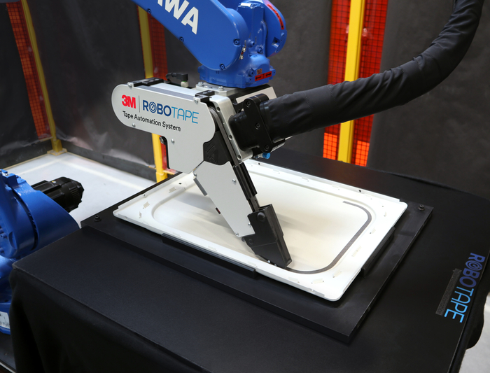 로보테이프(RoboTape) 솔루션 시연 현장. 사진=한국쓰리엠(3M) 제공
