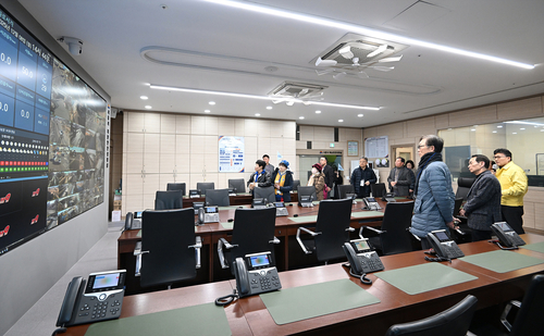 시흥시 어르신위원회 8일 시흥시청사 견학