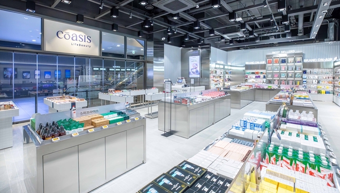 10일 현대홈쇼핑이 경기 남양주시 현대프리미엄아울렛 스페이스원 1층에 개장한 뷰티 편집숍 '코아시스' 1호점. 사진=현대백화점그룹