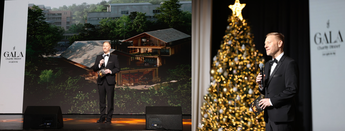 제프 무마우(Jeff Moomaw) 델타항공 아시아 태평양 부사장이 RMHC 코리아 갈라 디너에서 신규 서울 하우스를 공개하며 협력 내용을 발표하고 있다. 사진=델