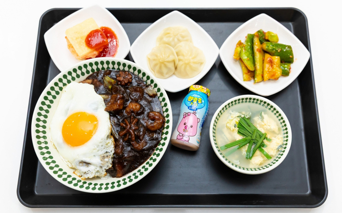 한양대에서 이연복 쉐프와 함께 준비한 천원의 아침밥 (사진=한양대)