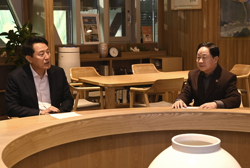 오세훈 서울특별시장-주광덕 남양주시장(오른쪽) 17일 만남