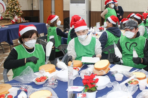 (사)남양주시자원봉사센터 20일 나눔행사 '2025년 크리스마스의 기적, 케이크는 사랑을 싣고' 개최