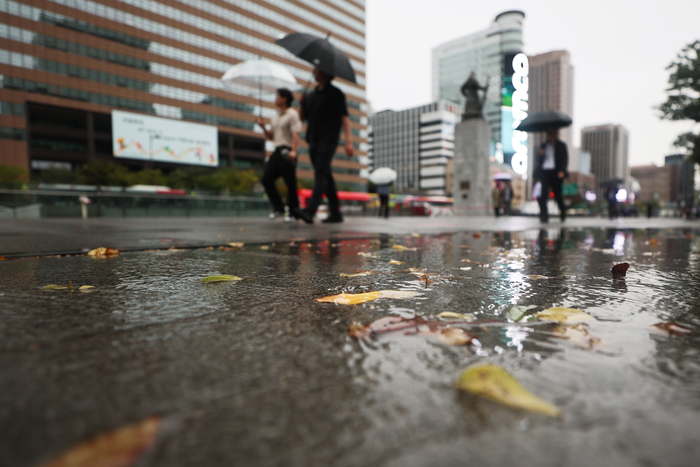 가을비 내리는 서울