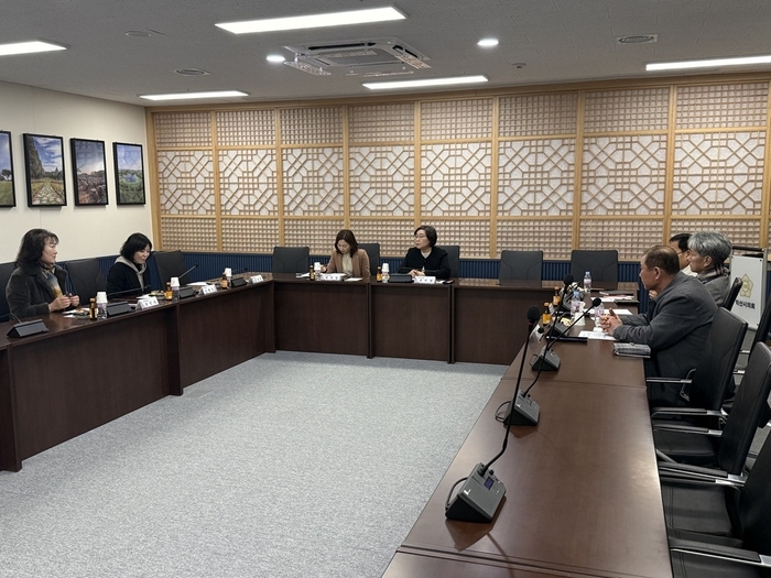 손진영 익산시의원, 중학교 교장단과 현장 중심 교육정책 간담회 개최