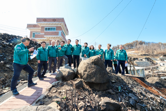 발로 뛰는 현장 의정…산불 대응에 총력