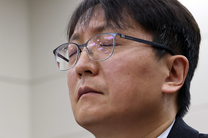 생각에 잠긴 박대준 쿠팡 대표이사