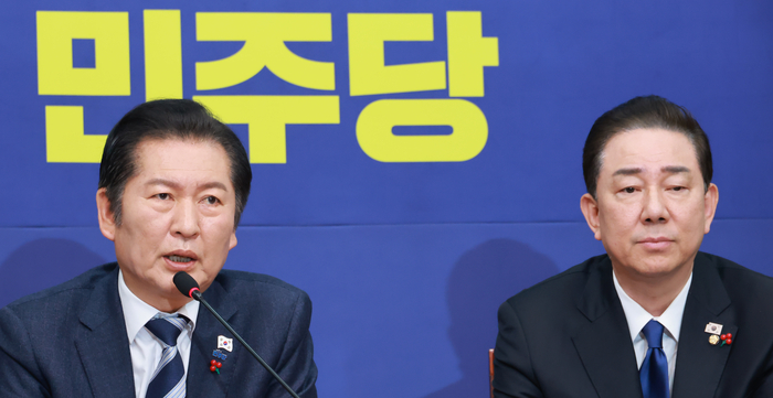 발언하는 정청래 대표