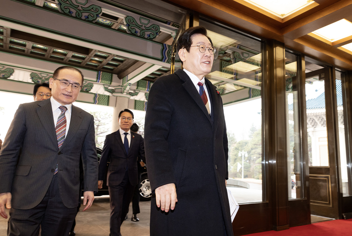 이재명 대통령, 청와대 첫 출근