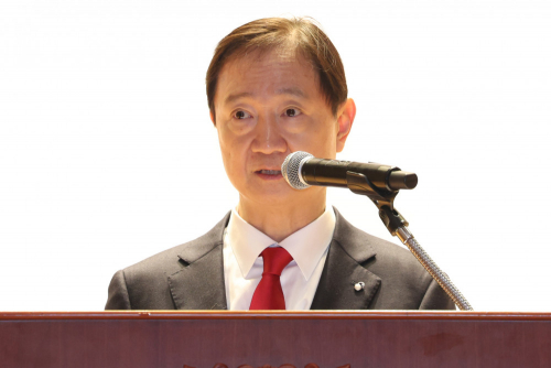 이찬진, 금융지주 회장 연임 비판…“후보군, 골동품돼”