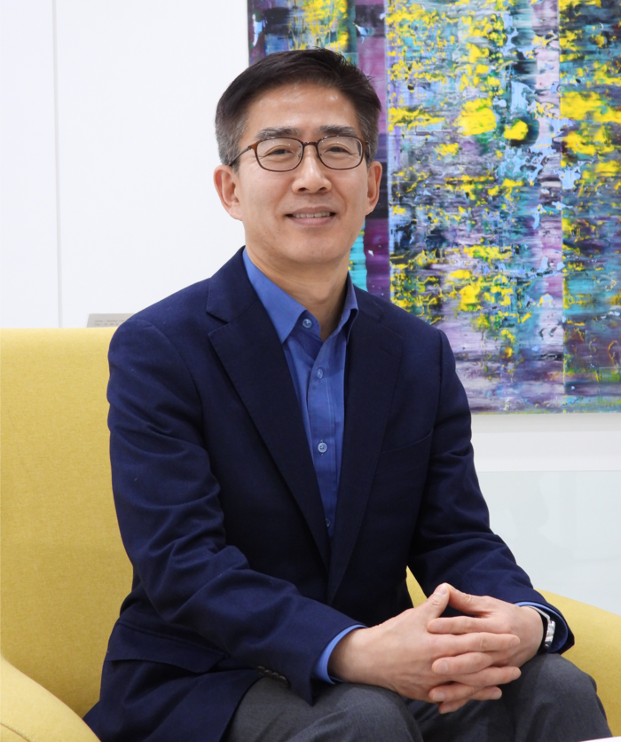 홍종호 서울대 환경대학원 환경계획학과 교수가 에너지경제신문과 인터뷰하고 있다. 사진= 강찬수 기후환경전문기자