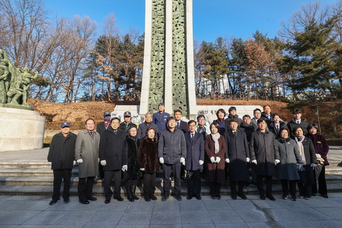 의왕시 1일 관내 현충탑 참배 실시