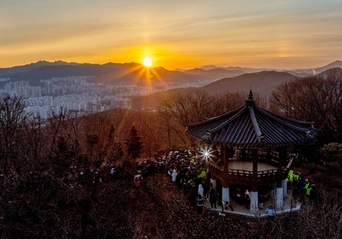 광명시 1일 도덕산 도덕정에서 해맞이 행사 개최