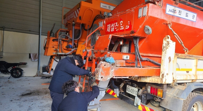 진도군, 제설 대책 본격 시행… 겨울철 눈길 걱정 던다
