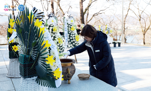 양평군의회 1일 충혼탑 참배